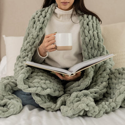 VASTARA™  - COZY KNIT BLANKET